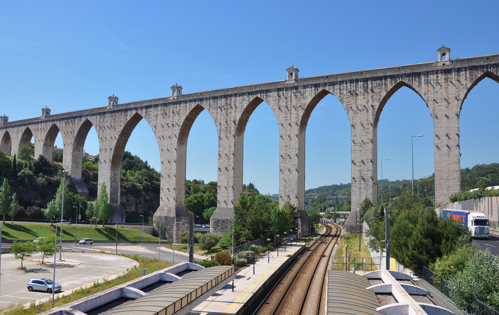 Águas Livres Aqueduct (Aqueduto das Águas Livres)