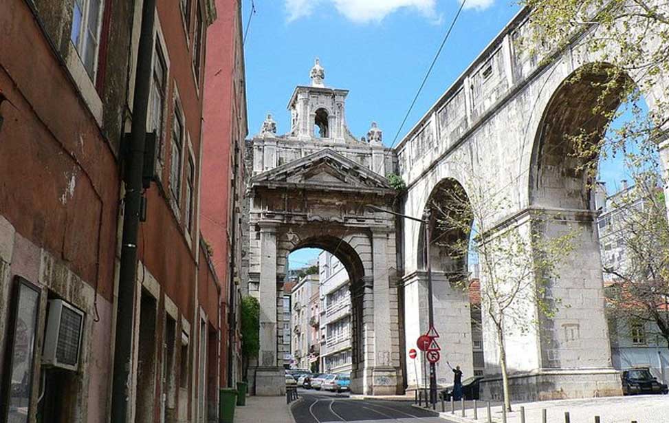 Discover & Feel Lisbon like a Local: Small-Group Tour