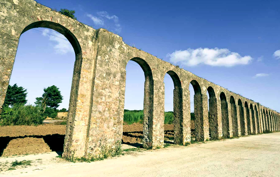 Aqueduct (Aqueduto da Usseira)